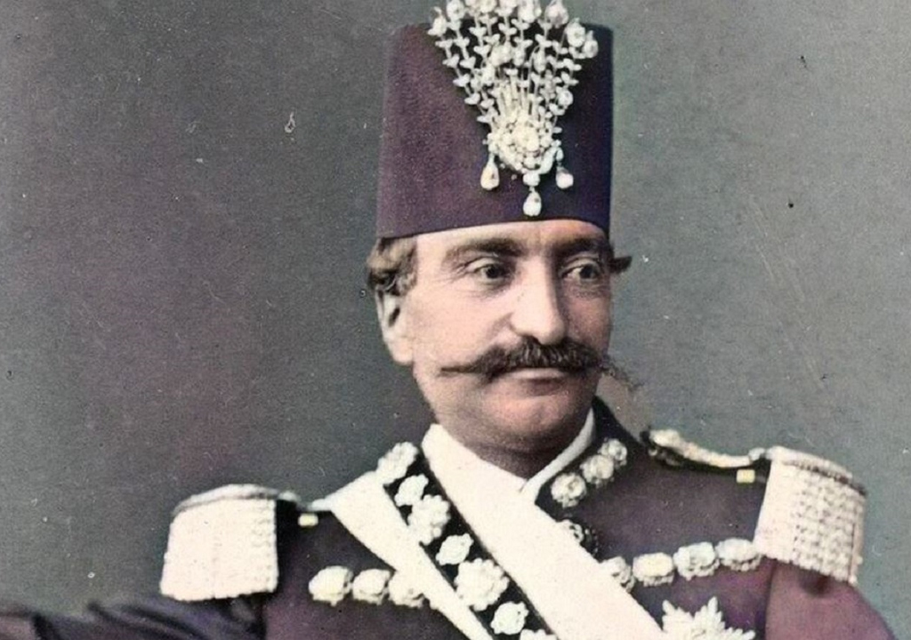 چرا عکس ناصرالدین شاه روی قلیان است؟